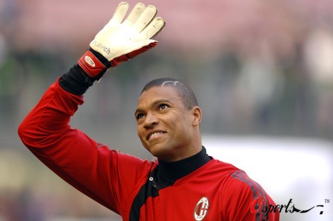 湖人主场战绩回升 防守强度提升