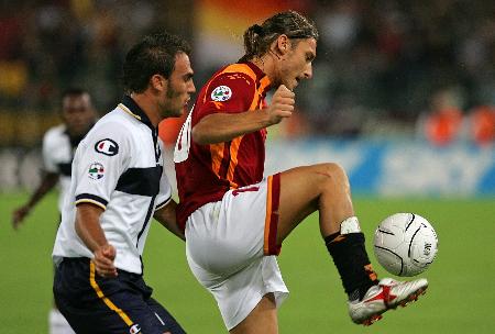 女篮2米26米天才首次0得分，遭侯冰弃用，宫鲁鸣还敢征召她吗？